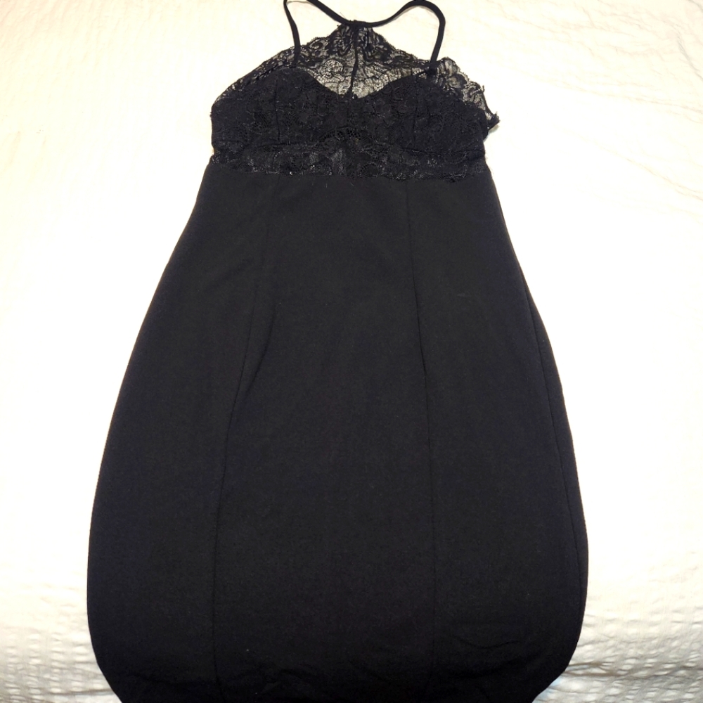 Sexy Black fitted Ladies Dress Sz Small with lace detail